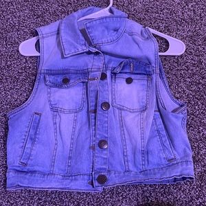 A Jean sleeveless jacket